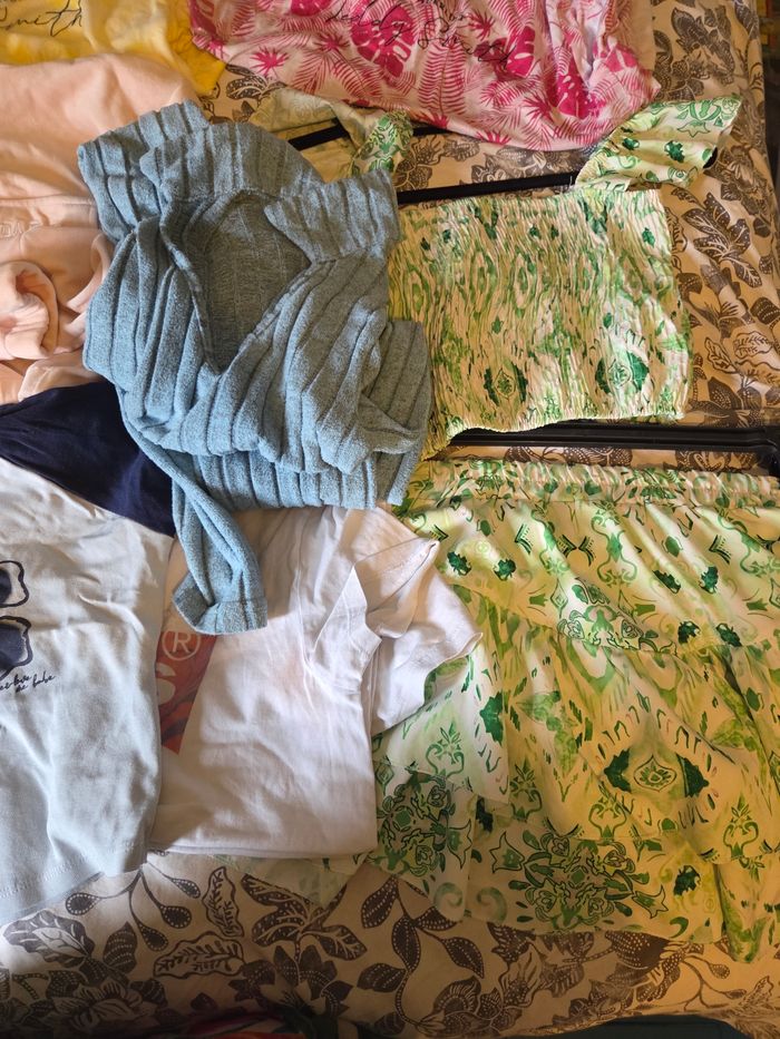 Lot de vêtements femme xs - photo numéro 2