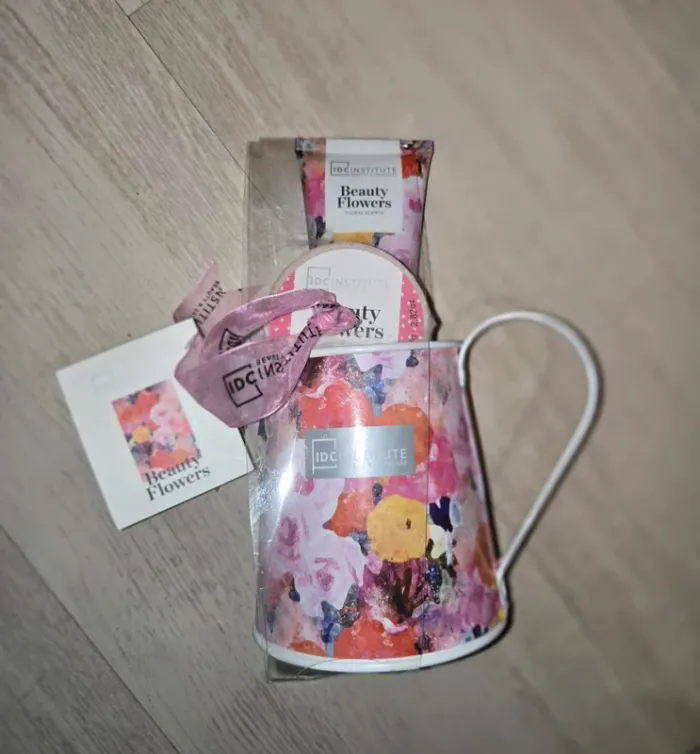 Coffret beauté arrosoir neuf