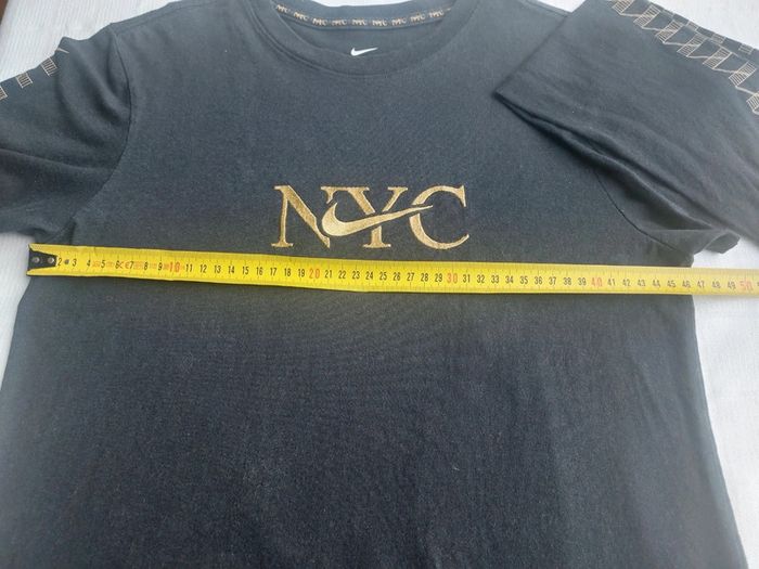 Tee-shirts manches longues NYC  Nike Taille S - photo numéro 7