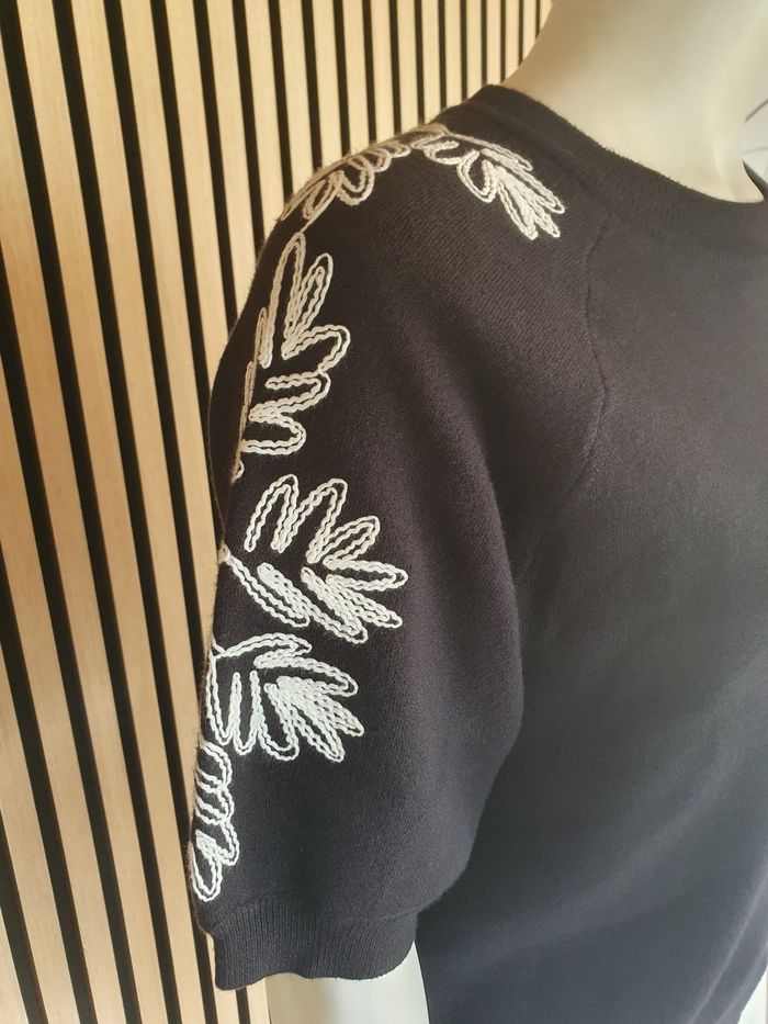 Splendide pull à manches courtes Object 🖤 - photo numéro 4