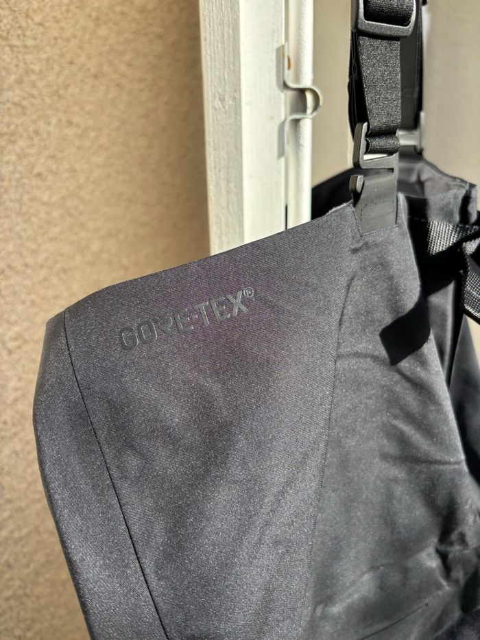 Salopette de ski XL noir The north Face Summit Serie L5 Gore-Tex❄️ - photo numéro 8