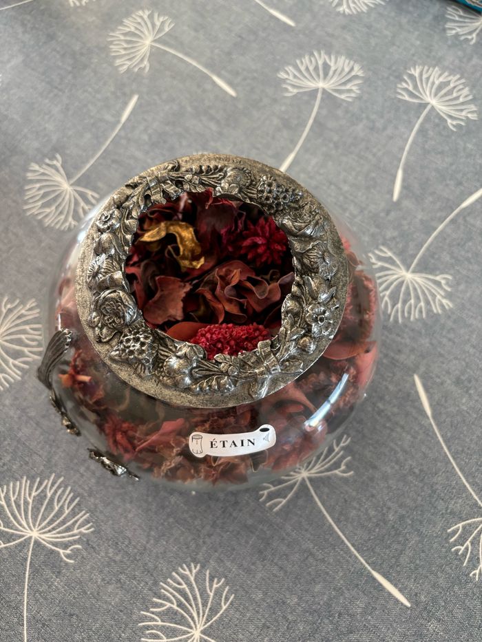 Pot pourri en étain - photo numéro 2