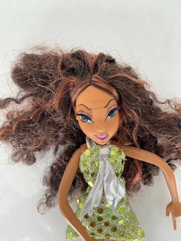 Poupée Winx Club - Layla (Aisha) Tenue de soirée Disco - photo numéro 2