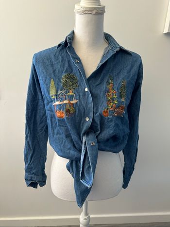 Chemise en jean denim broderies citrouilles sapins Vintage T38 M