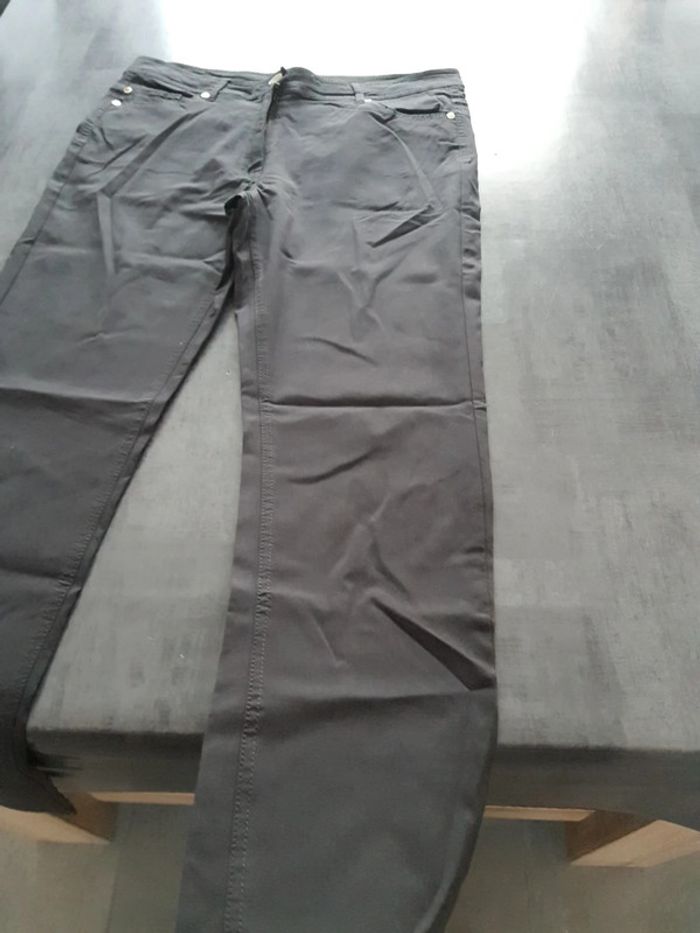 Pantalon stretch - photo numéro 3