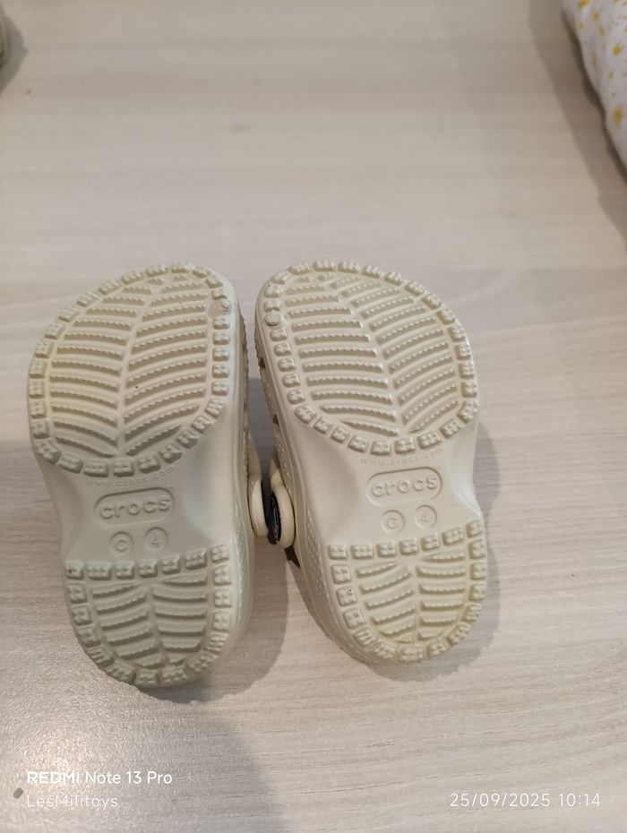 Crocs taille 19/20 - photo numéro 3
