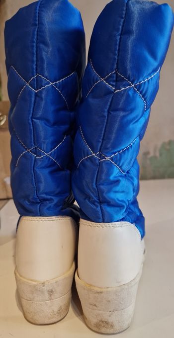 Après ski fourrés taille 36 . Bon état