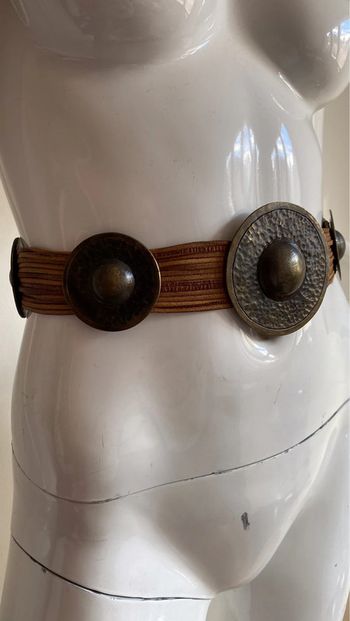 Ceinture naturelle a ronds taille 65 cm