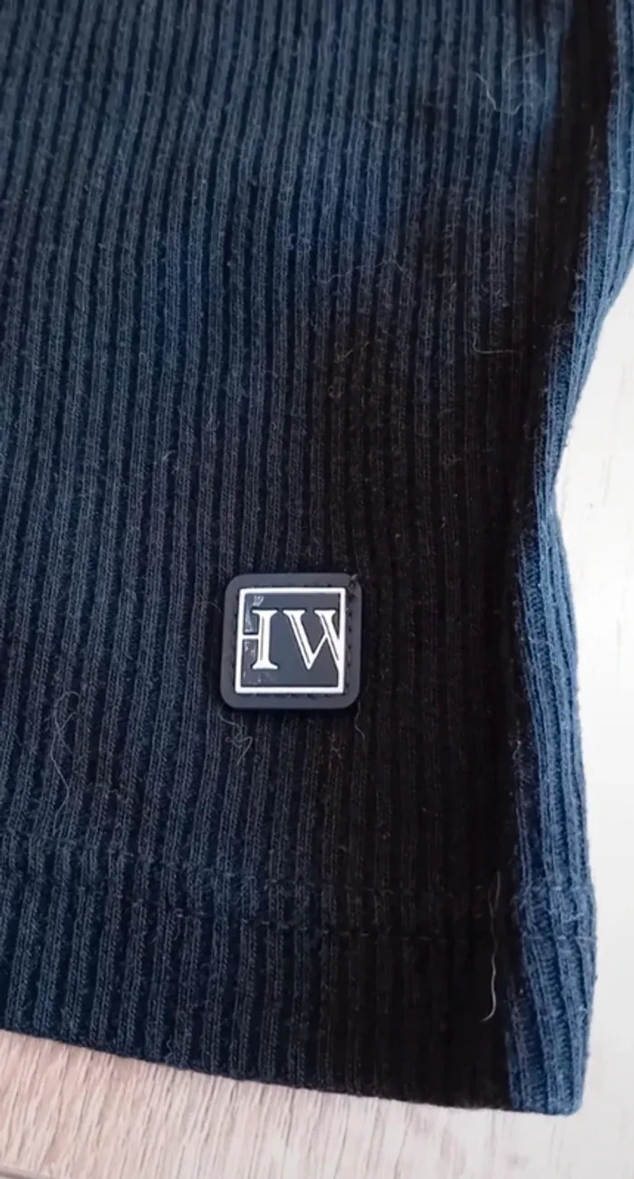 Très joli et simple Tee-shirt noir homme taille L Harris wilson - photo numéro 2