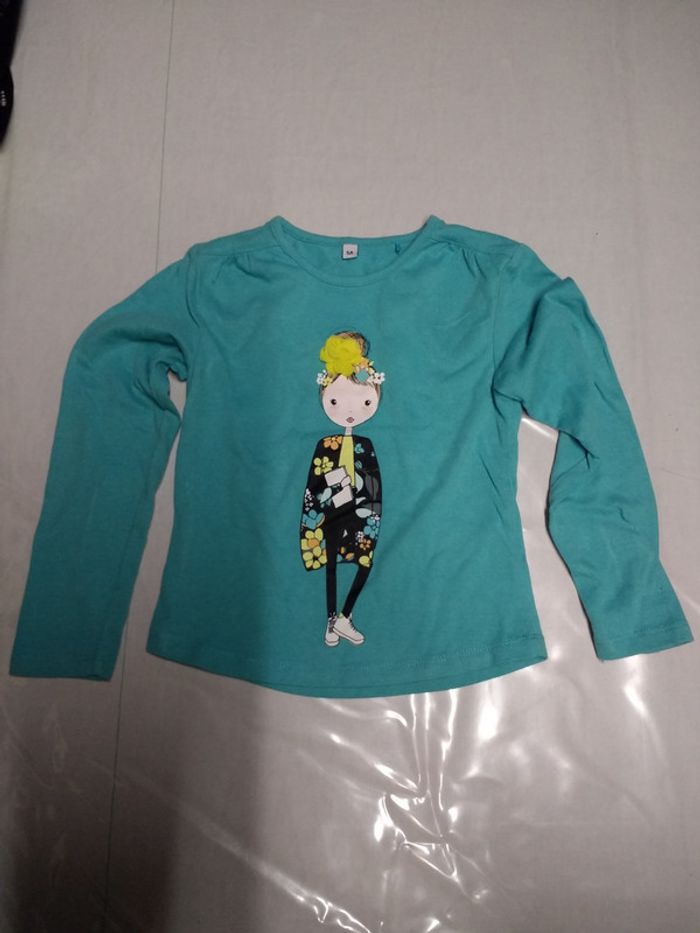 T-shirt vert taille 5 ans