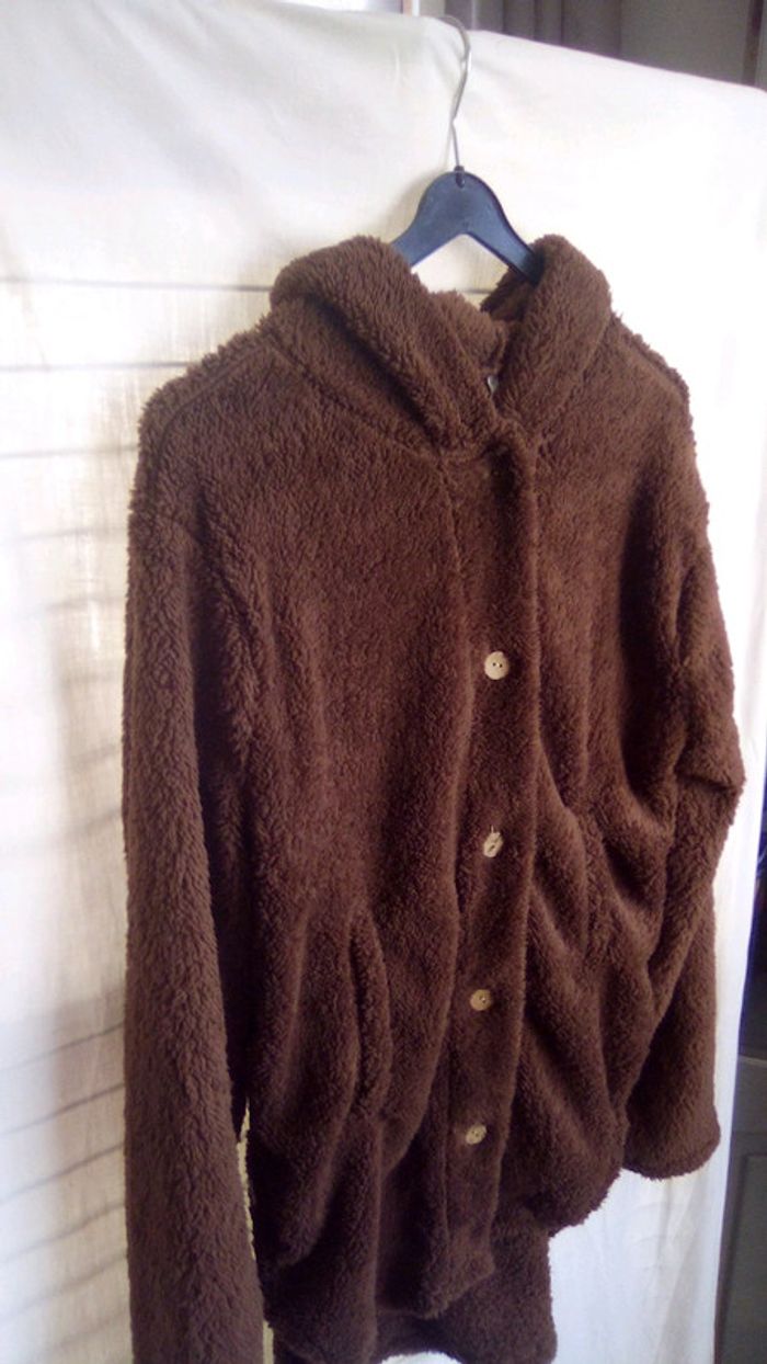 Gilet chocolat à capuche neuf - photo numéro 4