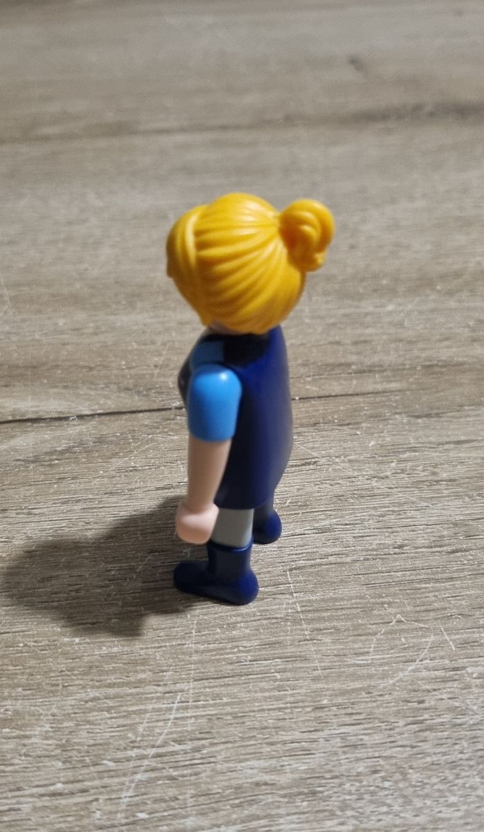 Playmobil femme et accessoires - photo numéro 3