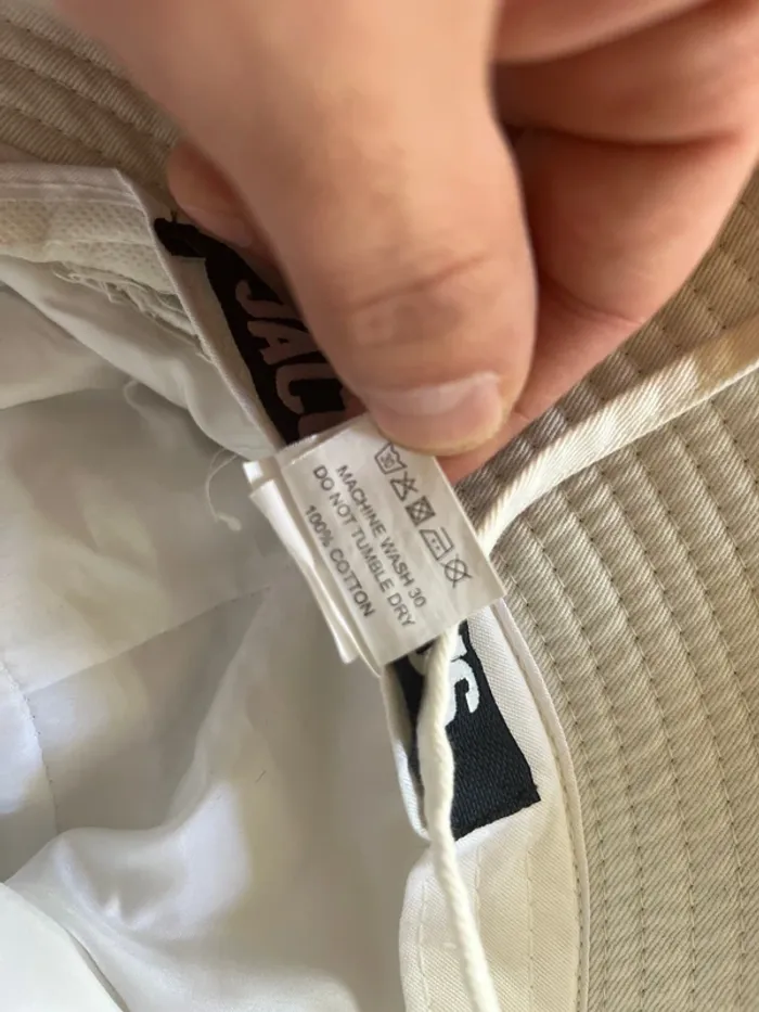 Bob Jacquemus authentique 2025 orange ou blanc - photo numéro 4