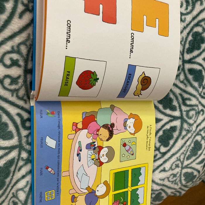 Livre l’abécédaire de T’choupi - photo numéro 5