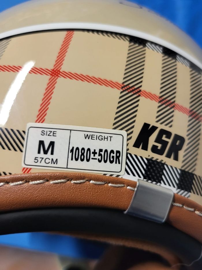 Casque moto comme neuf taille M - photo numéro 4