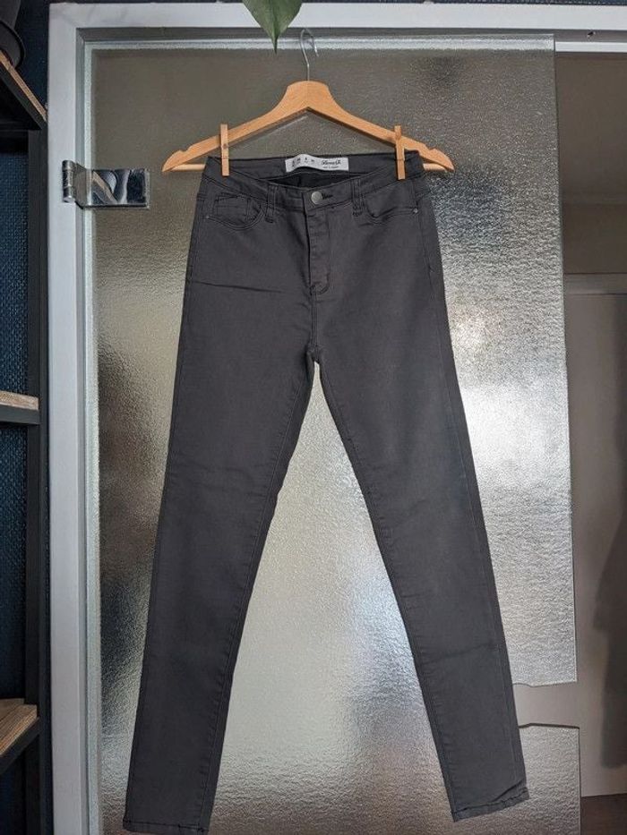 Jean skinny gris Primark taille 40