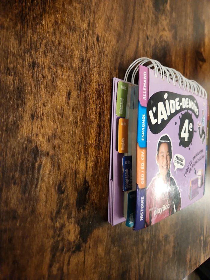Livre : L'aide devoir 4eme - photo numéro 2