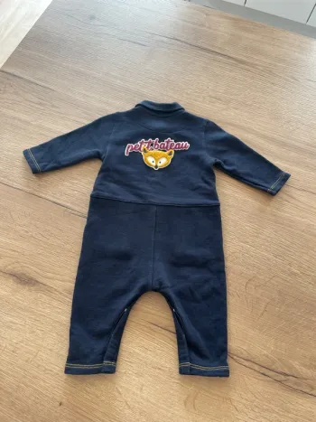 Combinaison taille 6 mois marque Petit Bateau