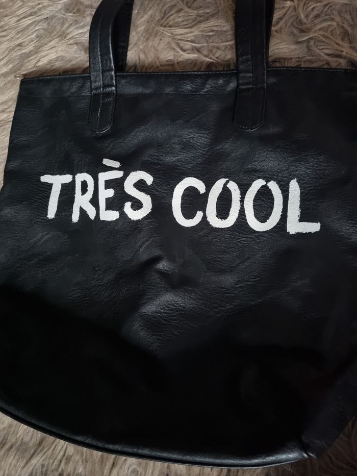 Sac noir avec écriture (Très Cool)  Divided H&M - photo numéro 2
