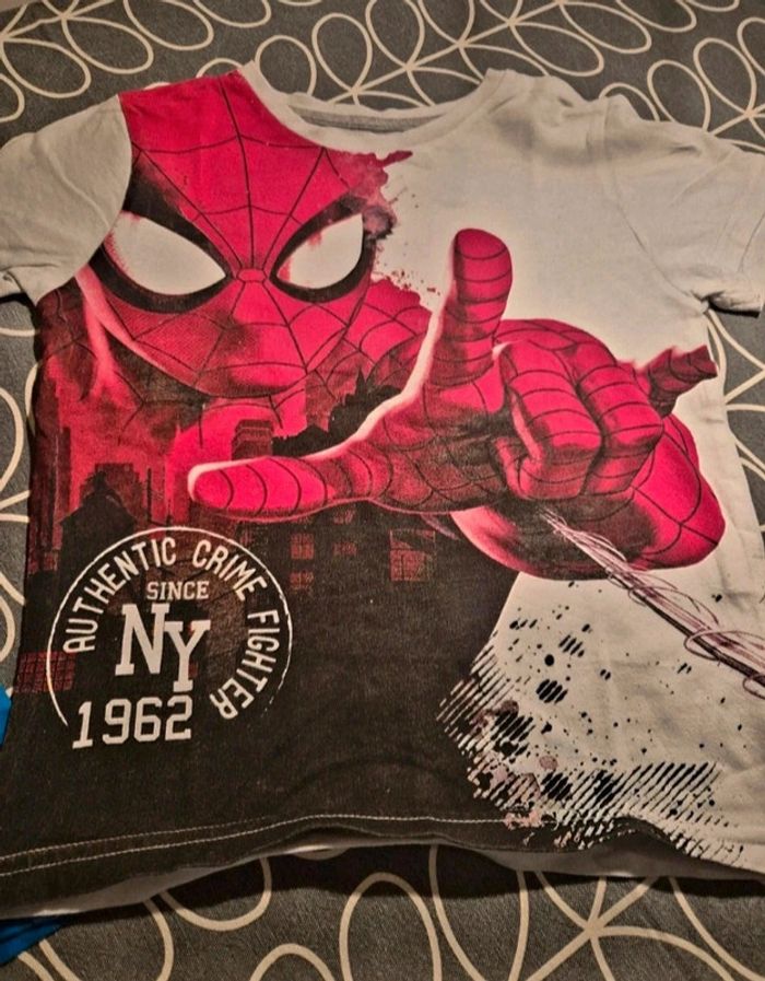 Lot supers tshirts spiderman - photo numéro 2