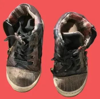👟 Chaussures Garçon Taille 24 – Parfait État – Confort & Style