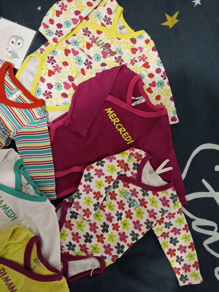 Lot 6 bodies "semaine" _ 1 mois - photo numéro 2