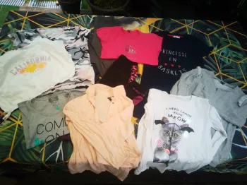 Lot de 11 vêtements fille 10 ans