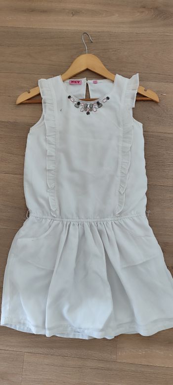 tres jolie robe kiabi taille 10 ans  