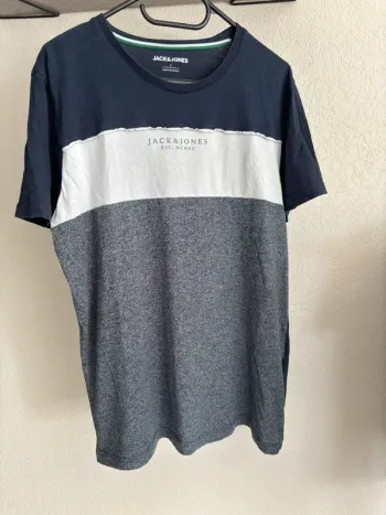 2 T-shirt
