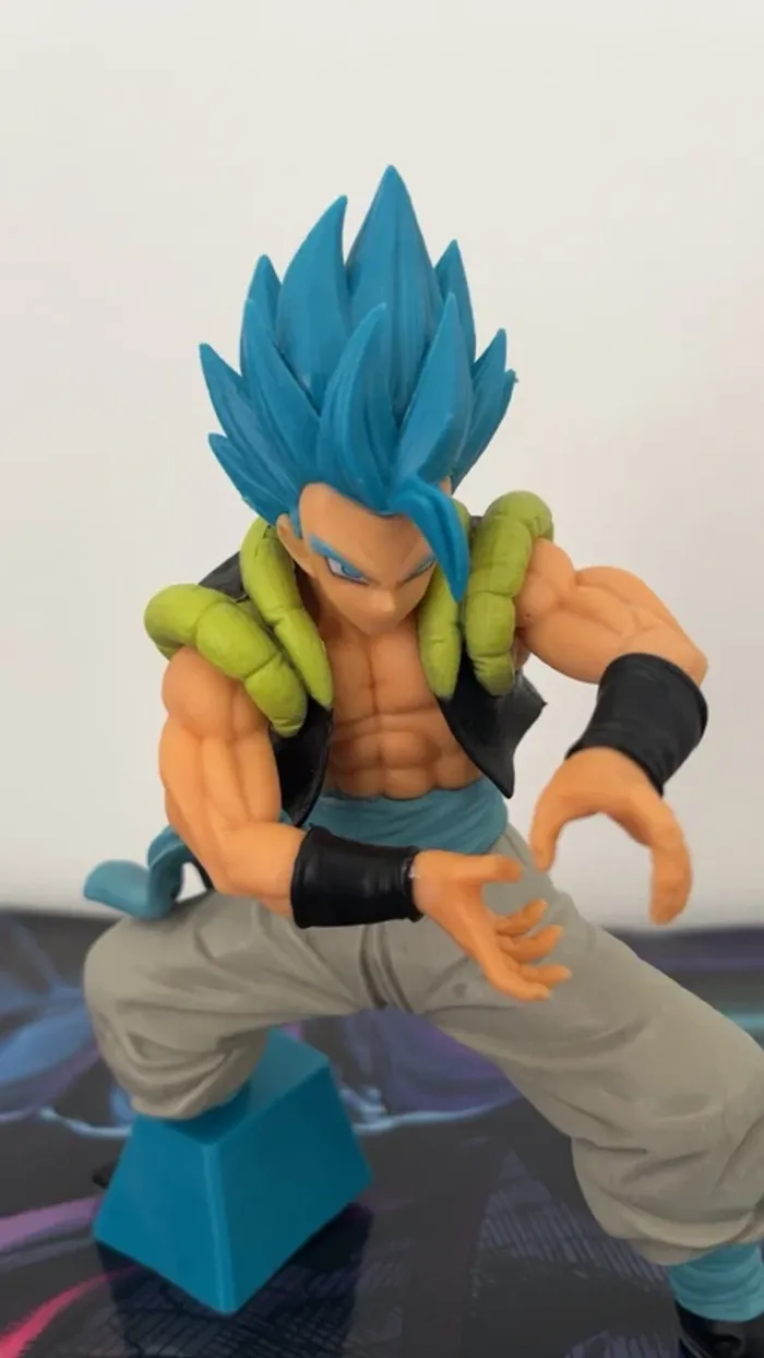 Dragon Ball Z : Gogeta Super Saiyan Blue - photo numéro 5