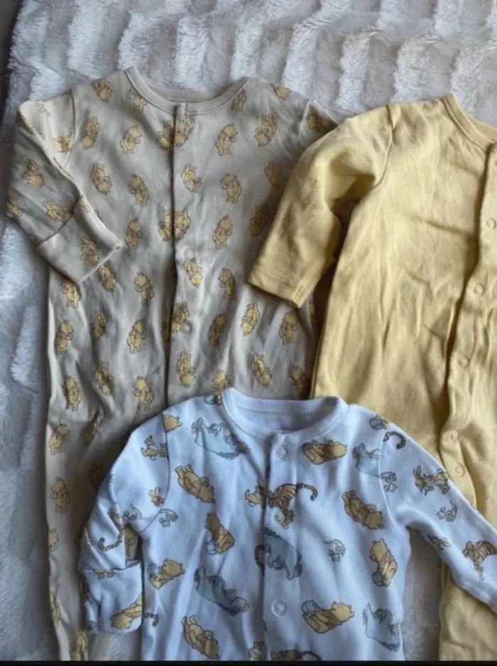 Lot pyjamas Disney primark - photo numéro 4