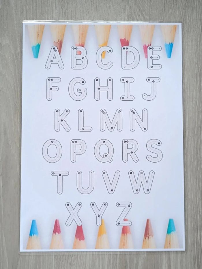 S'entraîner à écrire les lettres de l'alphabet