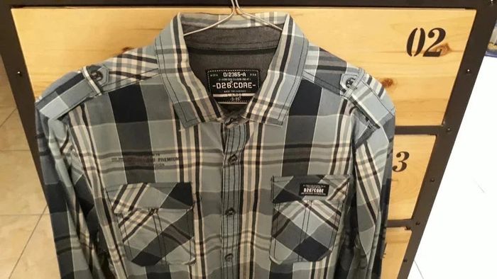 Chemise à carreaux très bon état taille L/42 - photo numéro 3