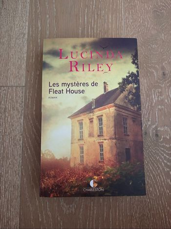 Livre les mystères de fleat house