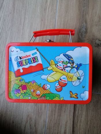 Boîte collector Kinder surprise en bon état