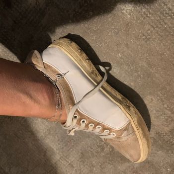 Baskets usées et abimes