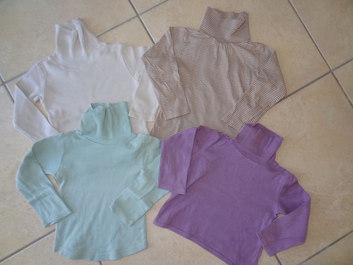 Lot de 4 cols roulés T 4ans