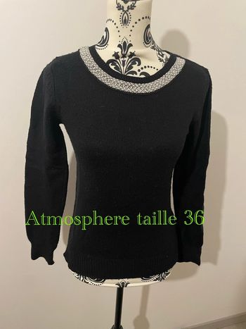 Pull noir à manches longues perles argentées col atmosphère taille S