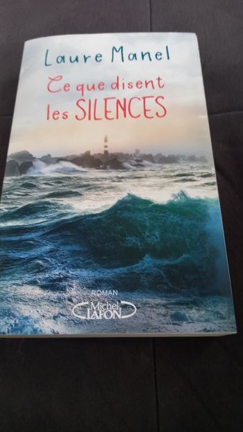 Livre de Laure Manel "Ce que disent les silences"