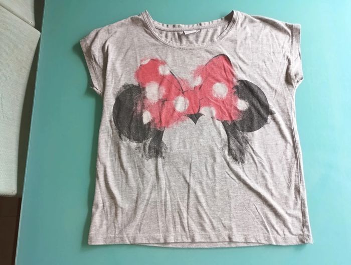 Tee-shirt femme taille S marque Disney