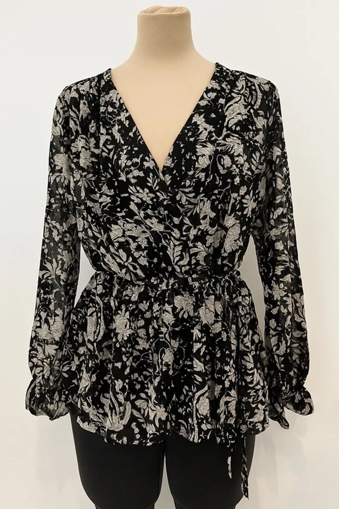 Blouse à manche longue noir taille 38-40 - photo numéro 3
