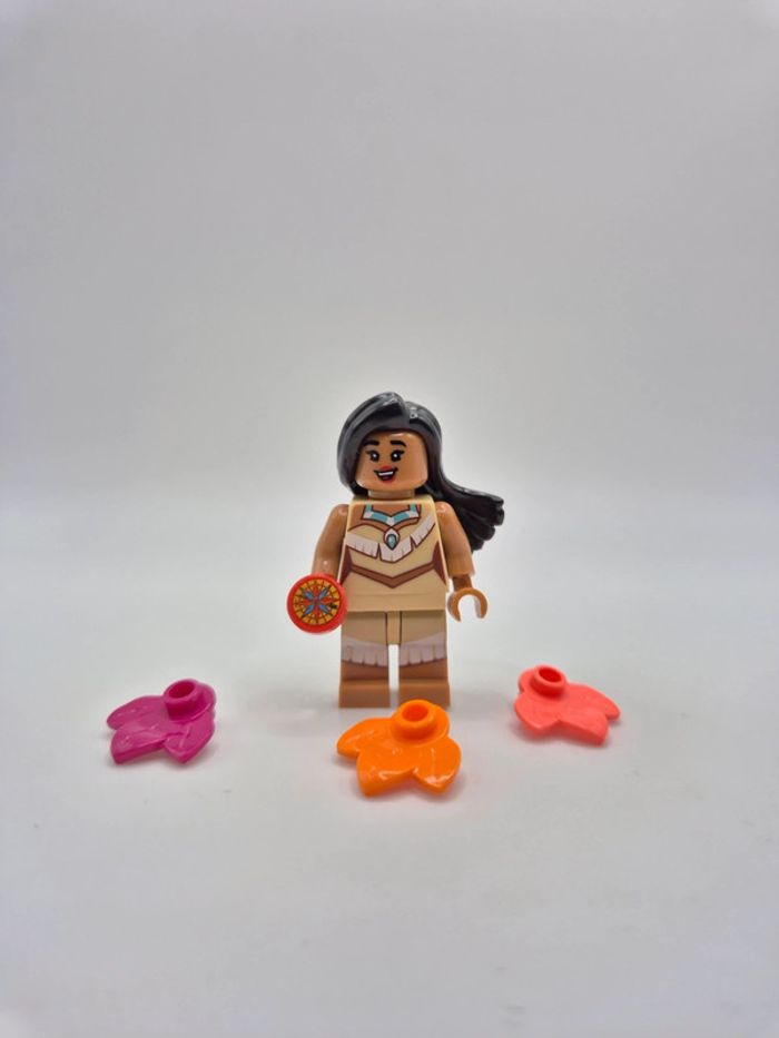 Figurine type lego Pocahontas Disney