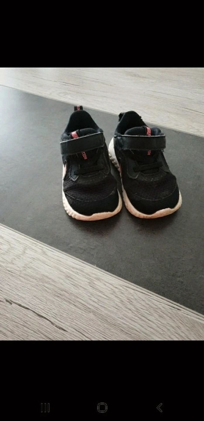 Basket taille 22 - photo numéro 2