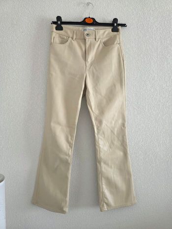 Joli pantalon crop beige simili cuir zara taille 34
