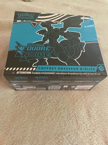 Coffret Pokémon ETB 10.5