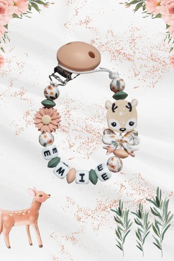 Attache tétine personnalisée biche fleurie – cadeau naissance