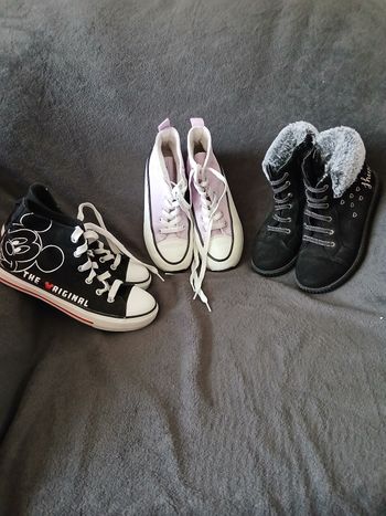 Les de 3 paires de basket 