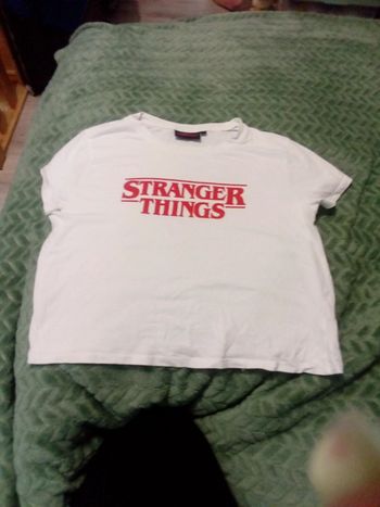 T shirt court stranger things