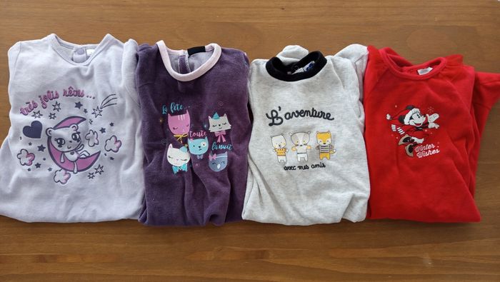 Lot 4 pyjamas velours 12 mois