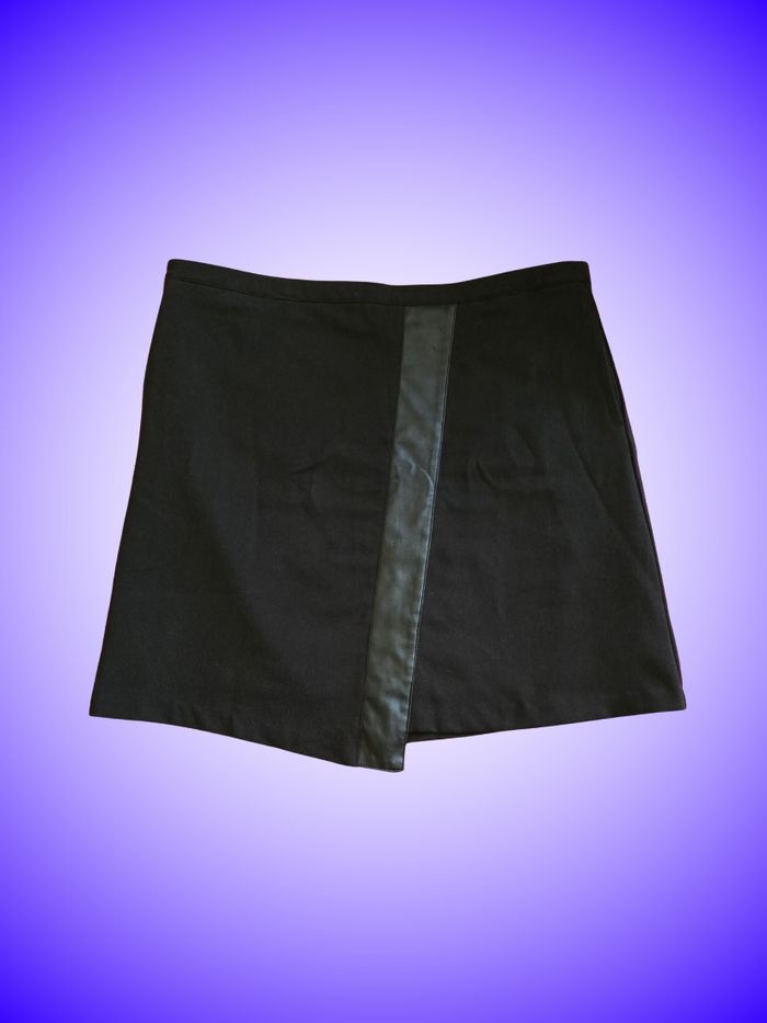 Jupe Patineuse Noire Élégante Blancheporte – Bande Simili Cuir Asymétrique – Taille 44 XXL – Très Bon État